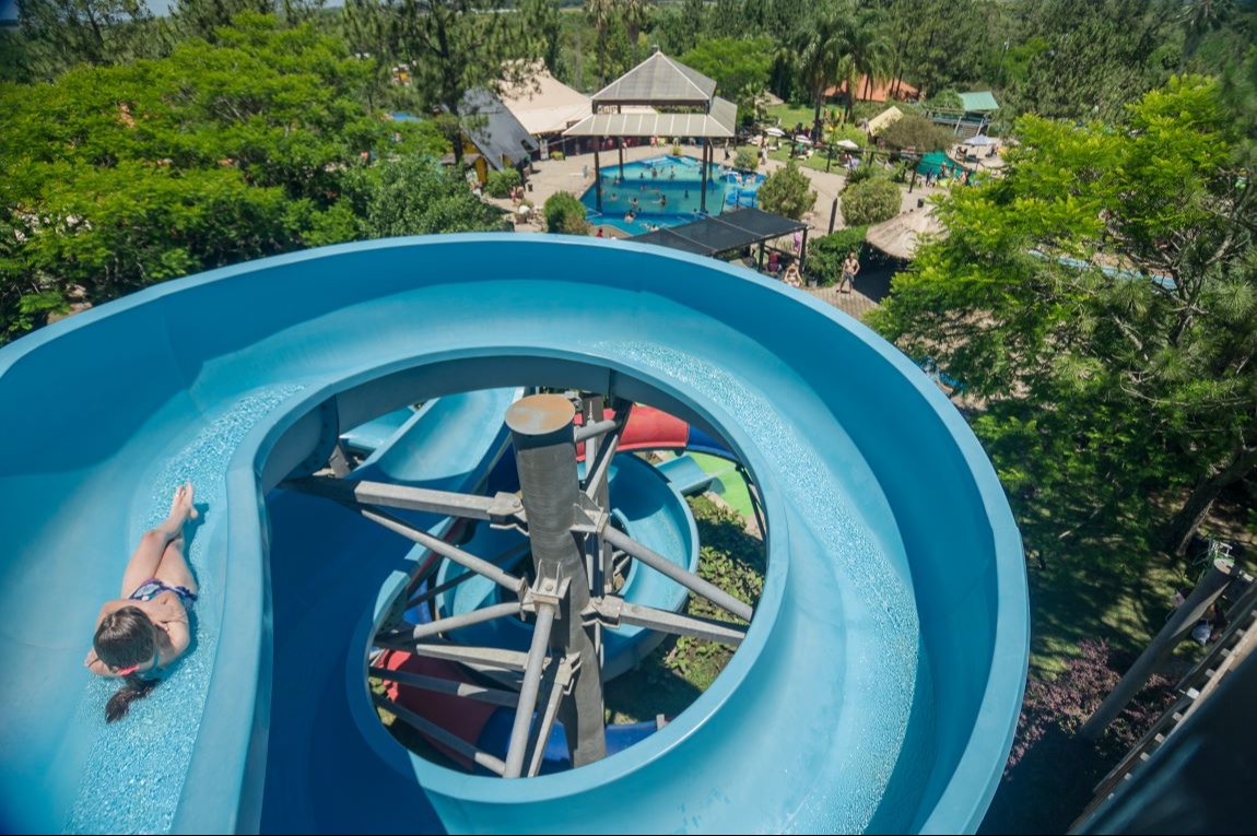  Salto en avión con Acuamania - 3 noches 